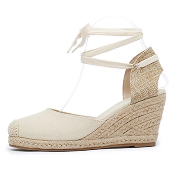 Shoes - Picture 4 of 7